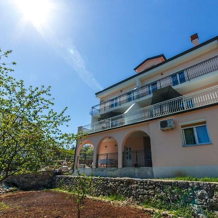 Apartments Raspolic Кастав Экстерьер фото