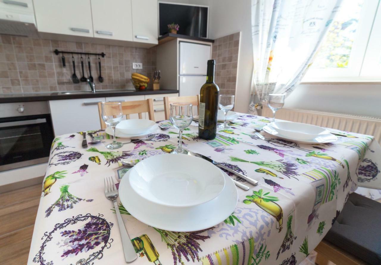 Apartments Raspolic Кастав Экстерьер фото