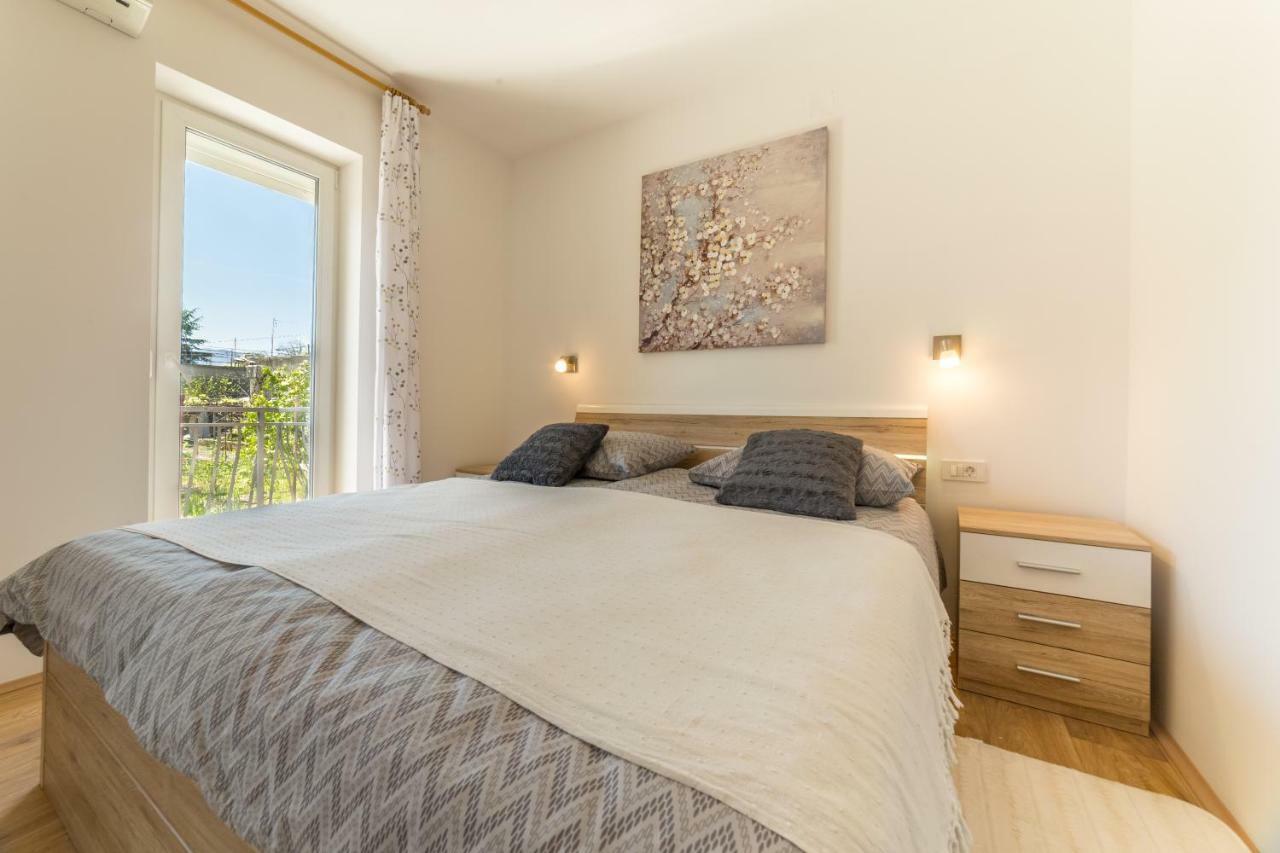 Apartments Raspolic Кастав Экстерьер фото