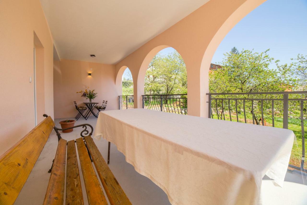 Apartments Raspolic Кастав Экстерьер фото